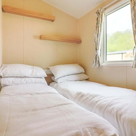 8 Berth, 3 Bedroom Holiday Home - Thorpe Park 克利索普斯 外观 照片